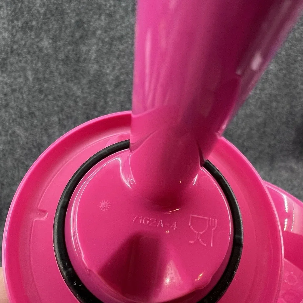 Tupperware ThermoTup Pitcher 1 L Hot Pink Warm Cold Coffee Tea Serveware DAMAGED